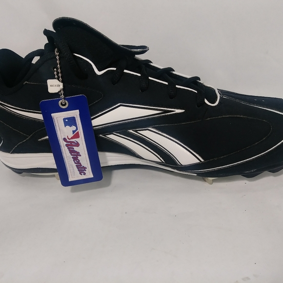 New Reebok sneakers with cleats - Picture 3 of 16